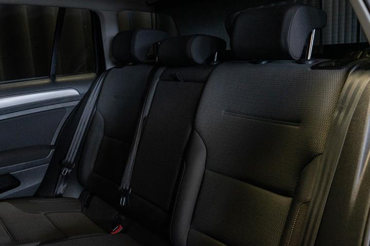 Sort VW Golf VII fra 2014