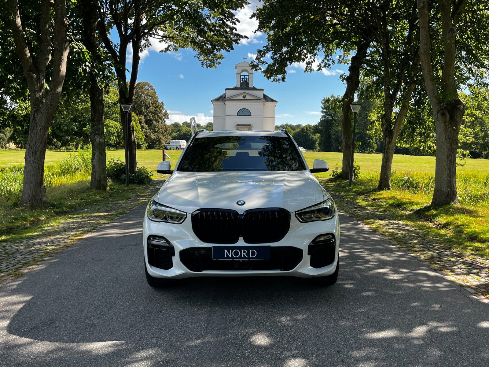 Hvid BMW X5 fra 2021