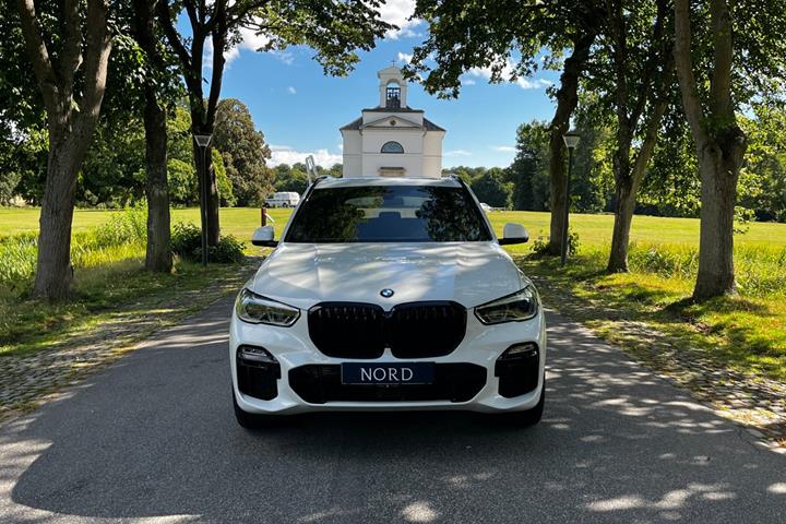 Hvid BMW X5 fra 2021