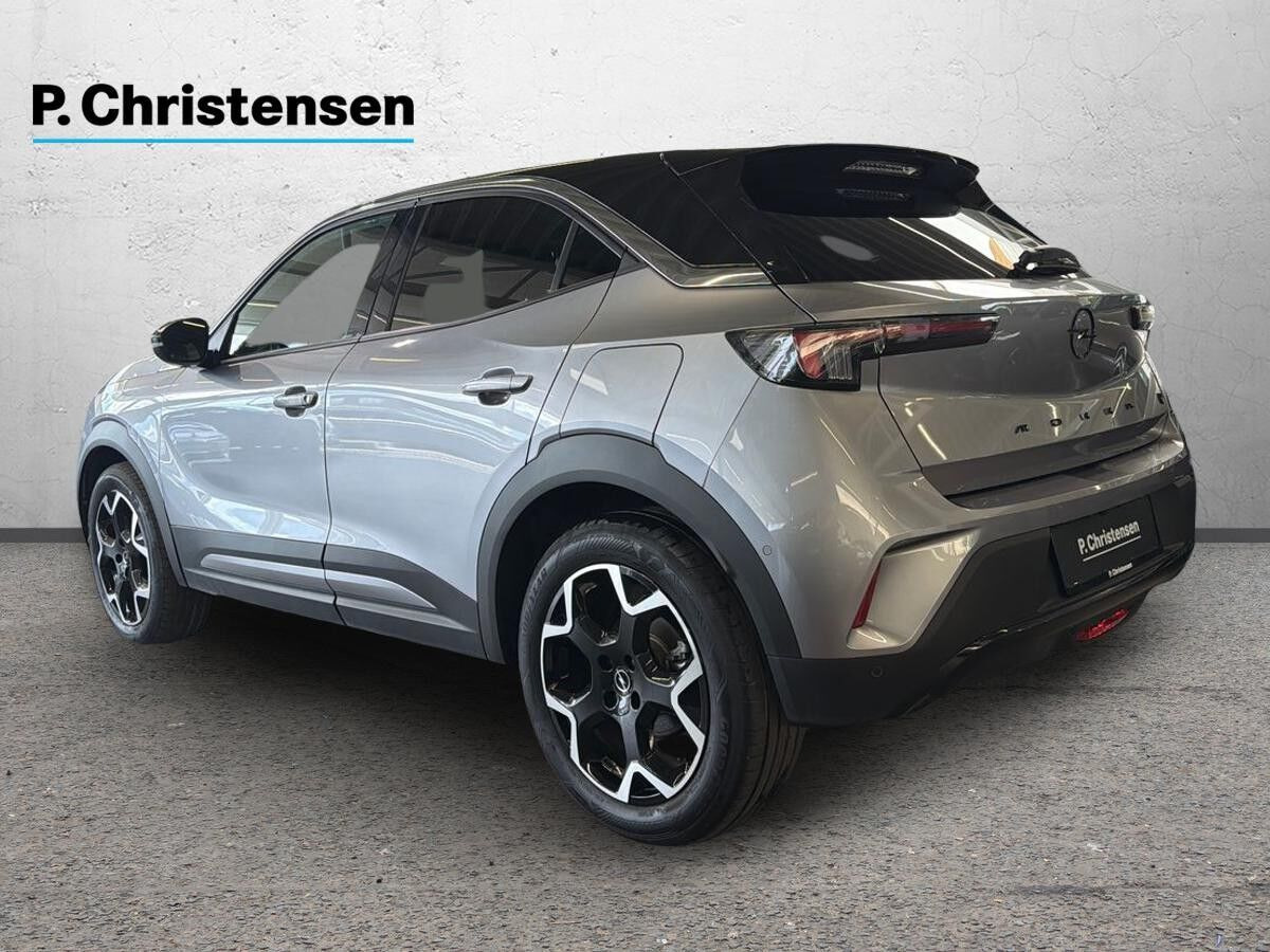 Grå Opel Mokka-e fra 2024