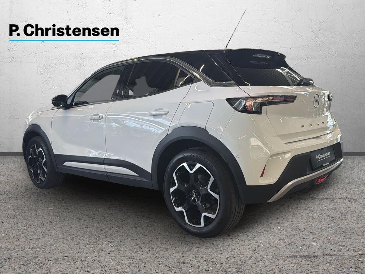 Hvid Opel Mokka-e fra 2024