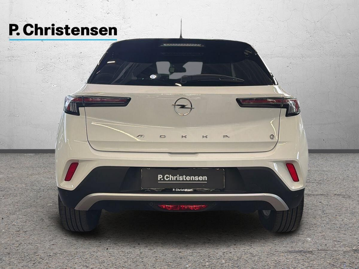 Hvid Opel Mokka-e fra 2024