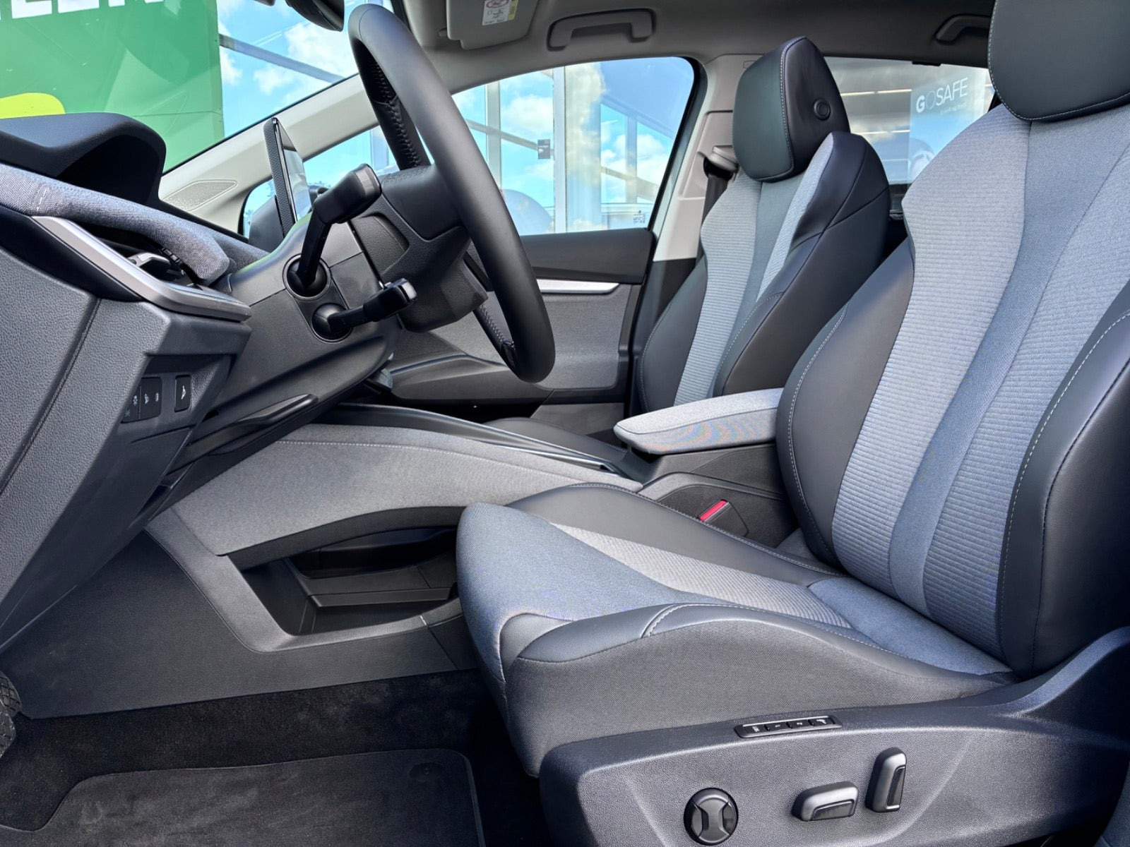Grå Skoda Enyaq fra 2026