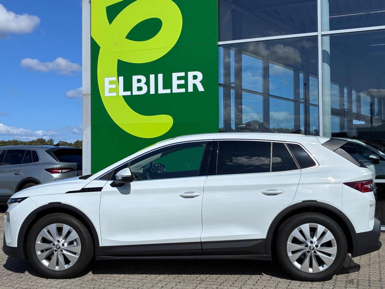 Hvid Skoda Elroq fra 2026