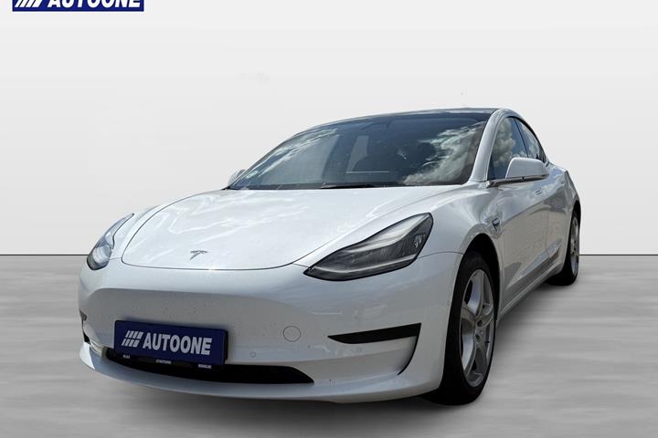 Hvid Tesla Model 3 fra 2019