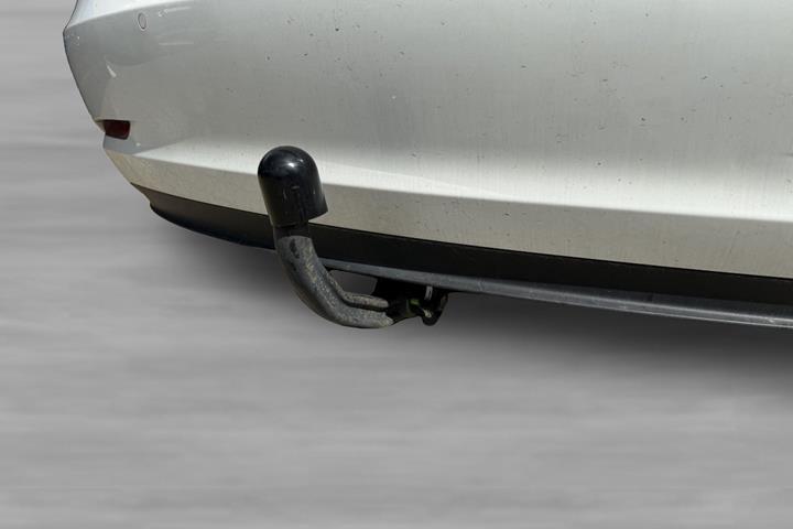 Hvid Tesla Model 3 fra 2019