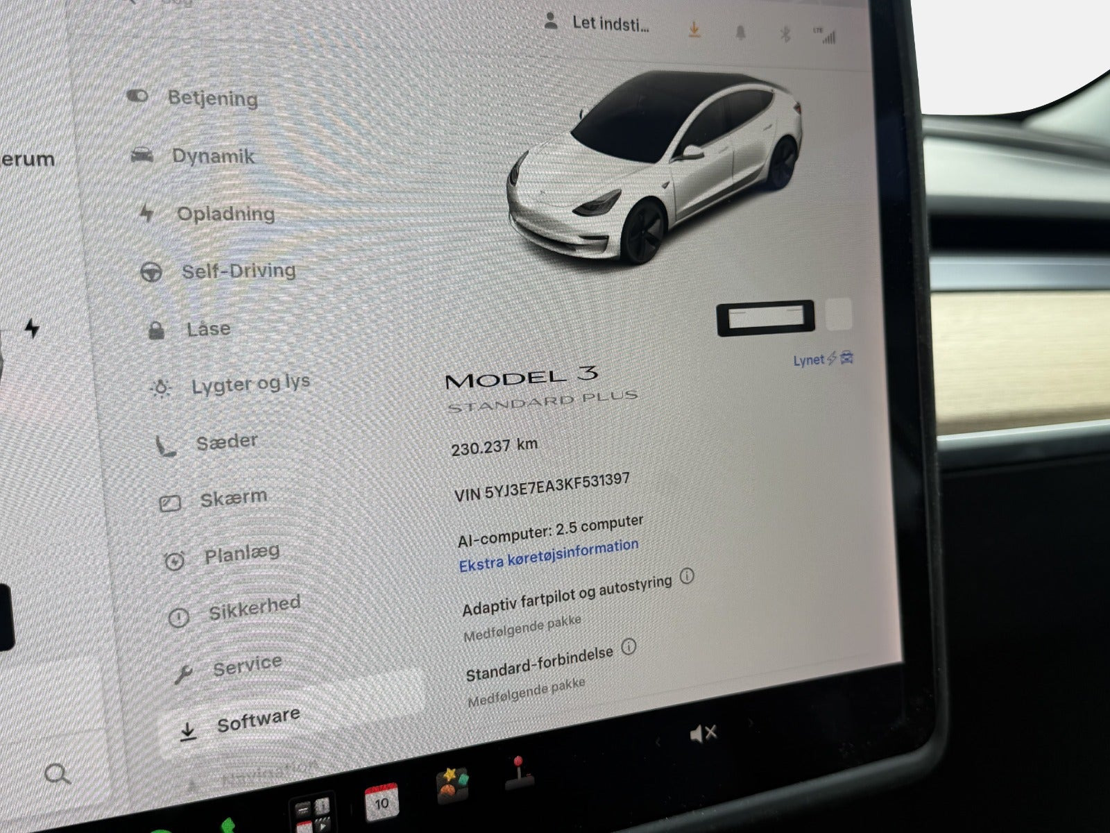Hvid Tesla Model 3 fra 2019