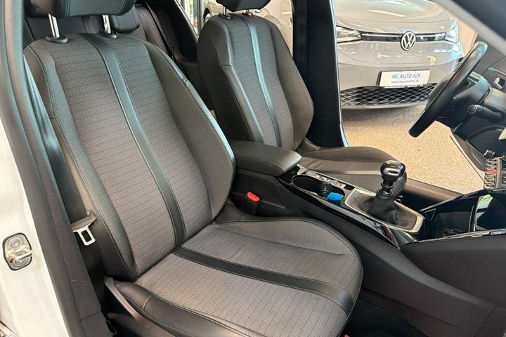 Hvid Peugeot 208 fra 2020