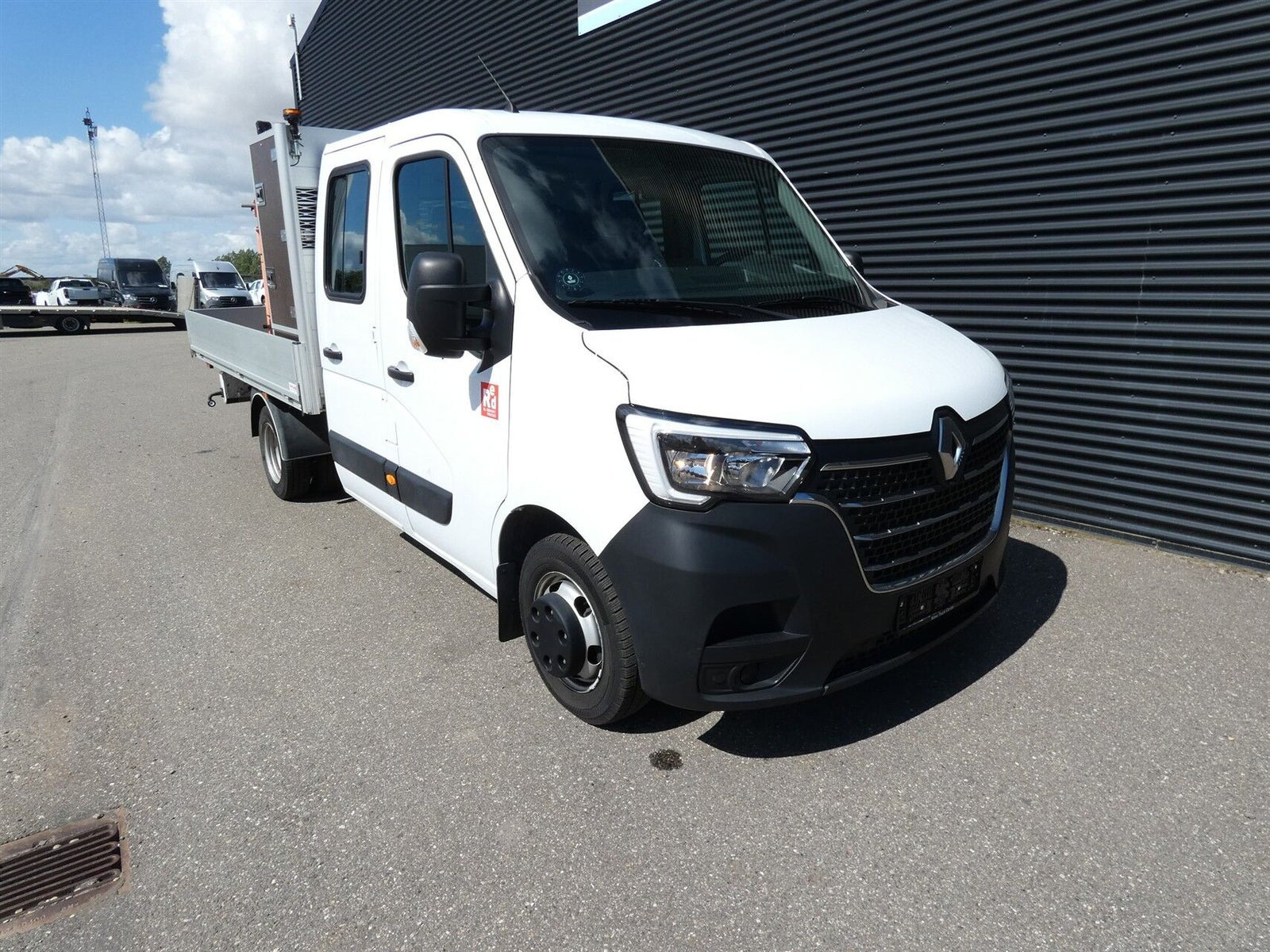 Hvid Renault Master IV T35 fra 2024