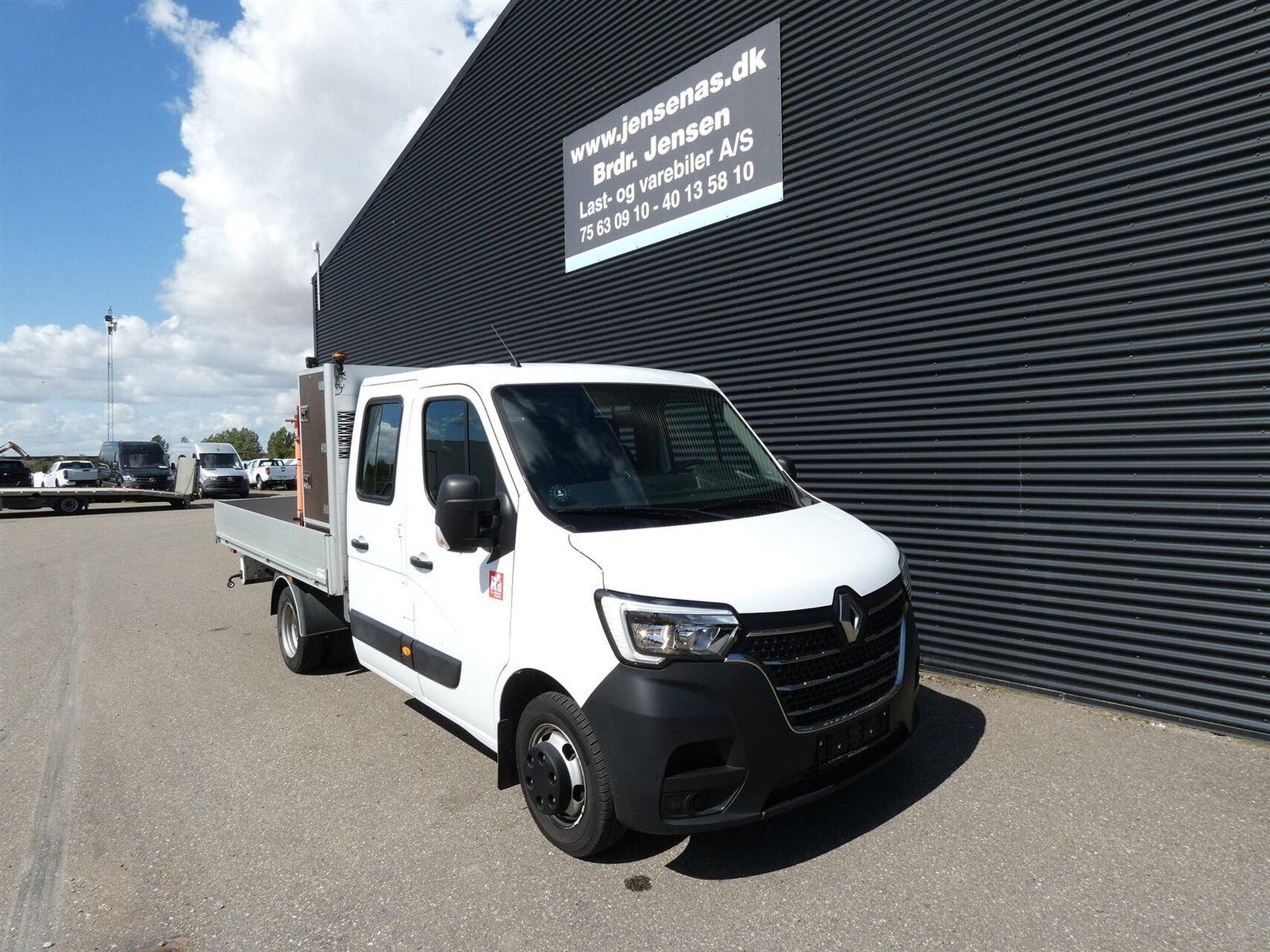 Hvid Renault Master IV T35 fra 2024