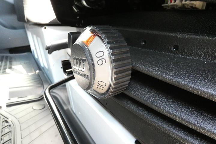 Hvid Mercedes Sprinter 317 fra 2025