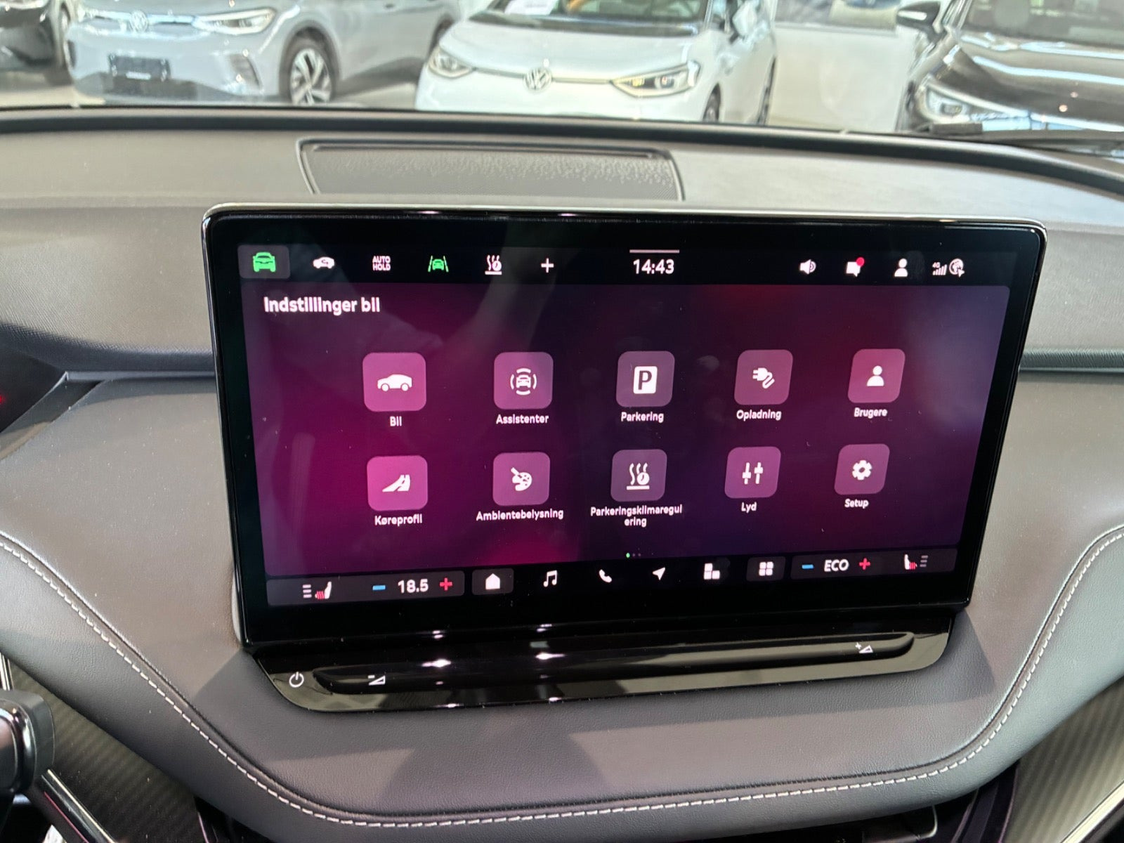 Grå Skoda Enyaq fra 2025