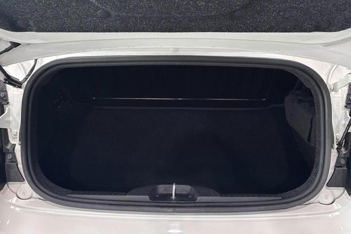 Beige Fiat 500C fra 2022