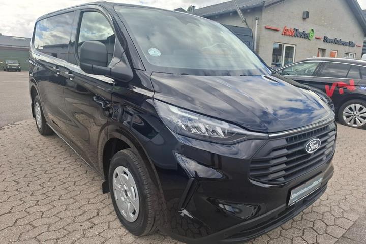 Sort Ford Transit Custom 320 L1 fra 2025