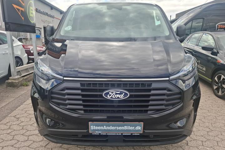 Sort Ford Transit Custom 320 L1 fra 2025