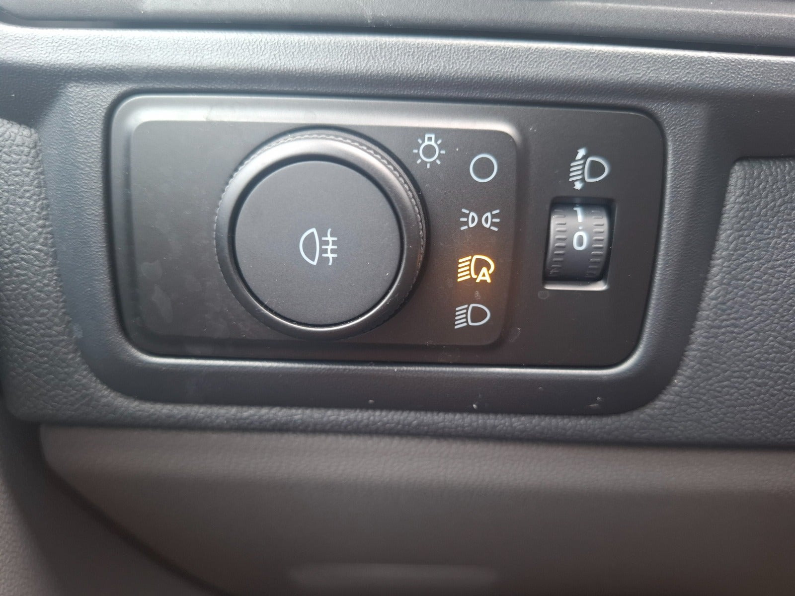 Sort Ford Transit Custom 320 L1 fra 2025