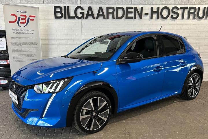 Blå Peugeot e-208 fra 2021