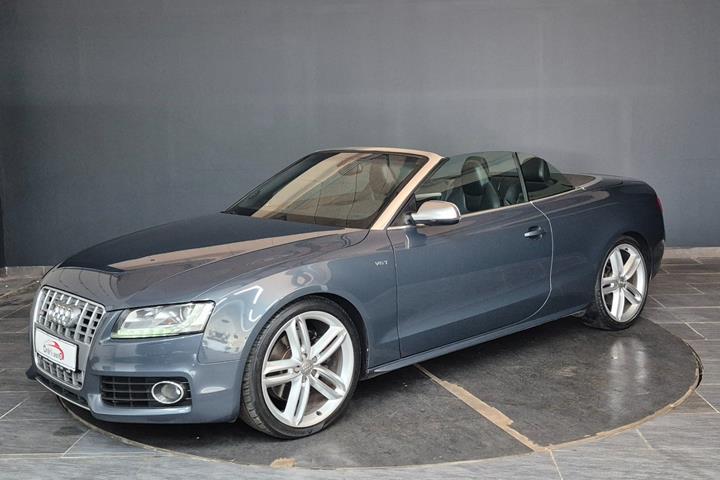 undefined Audi S5 fra 2009