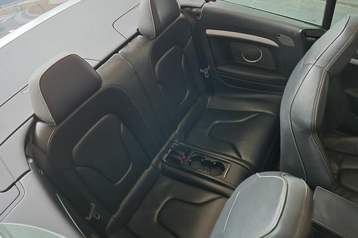undefined Audi S5 fra 2009