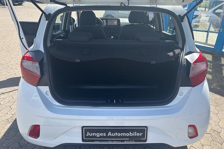 Hvid Hyundai i10 fra 2021