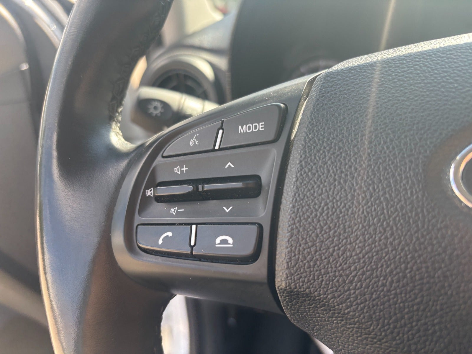 Hvid Hyundai i10 fra 2021