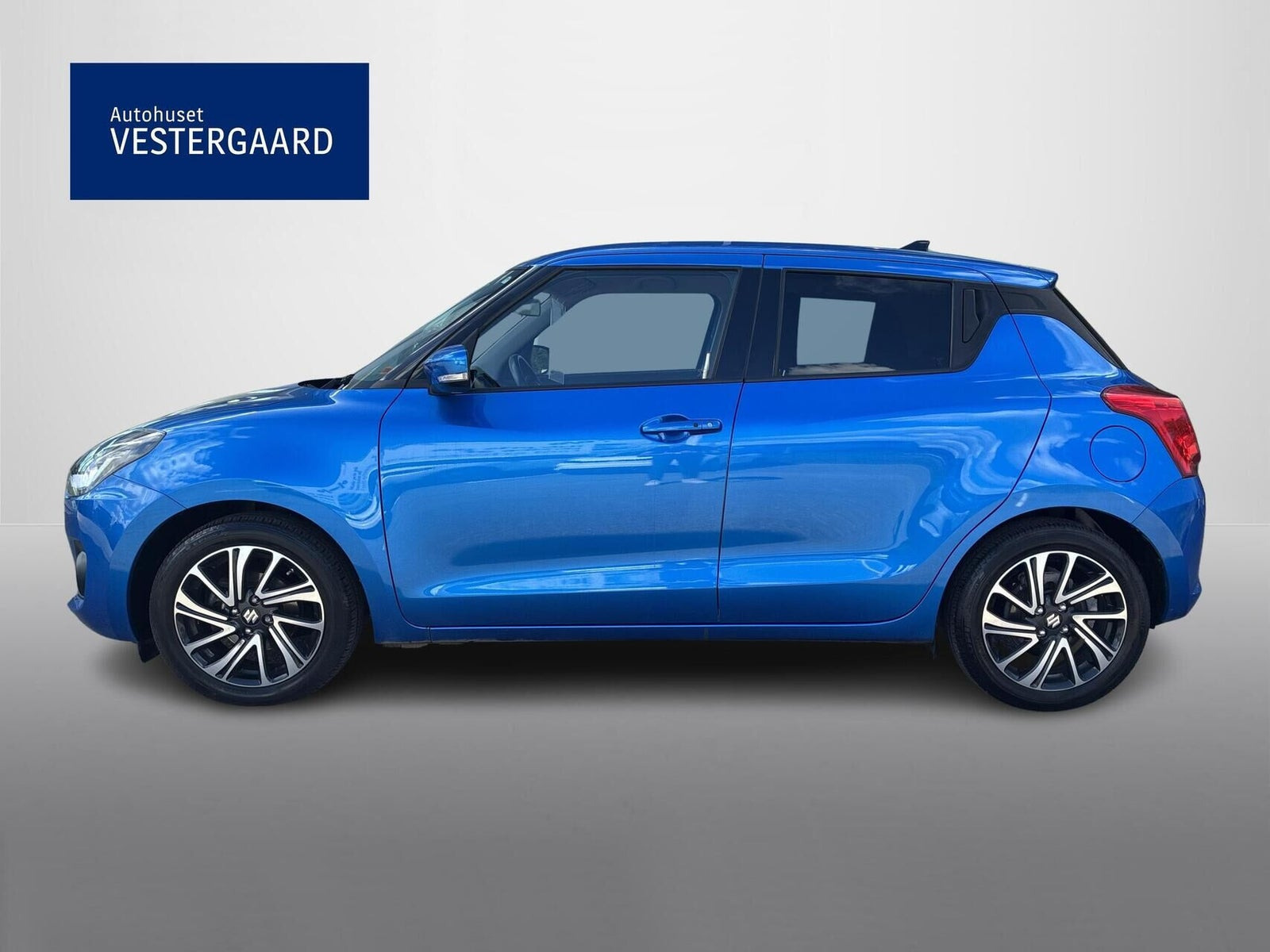 Blå Suzuki Swift fra 2024