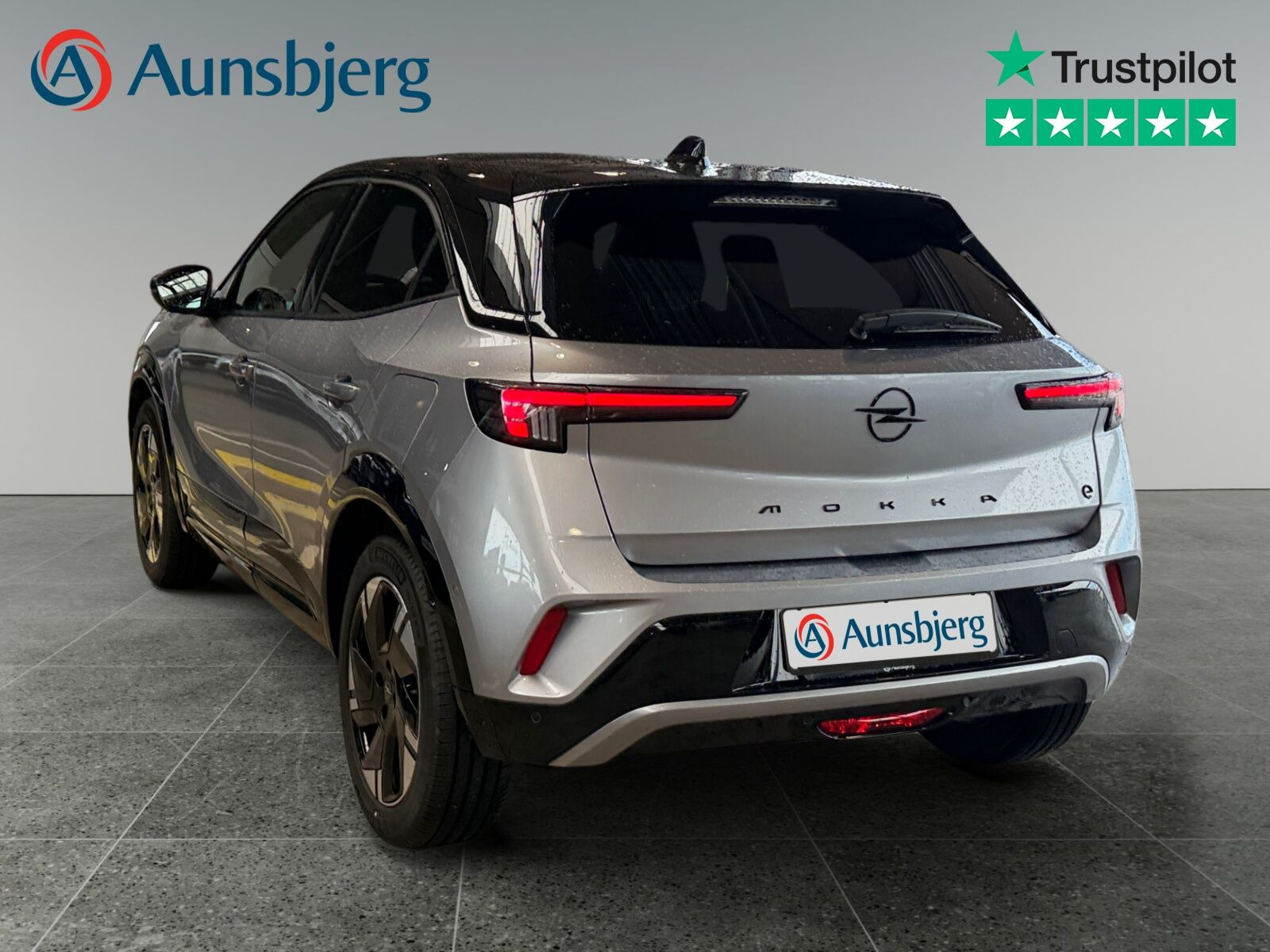 Grå Opel Mokka-e fra 2025