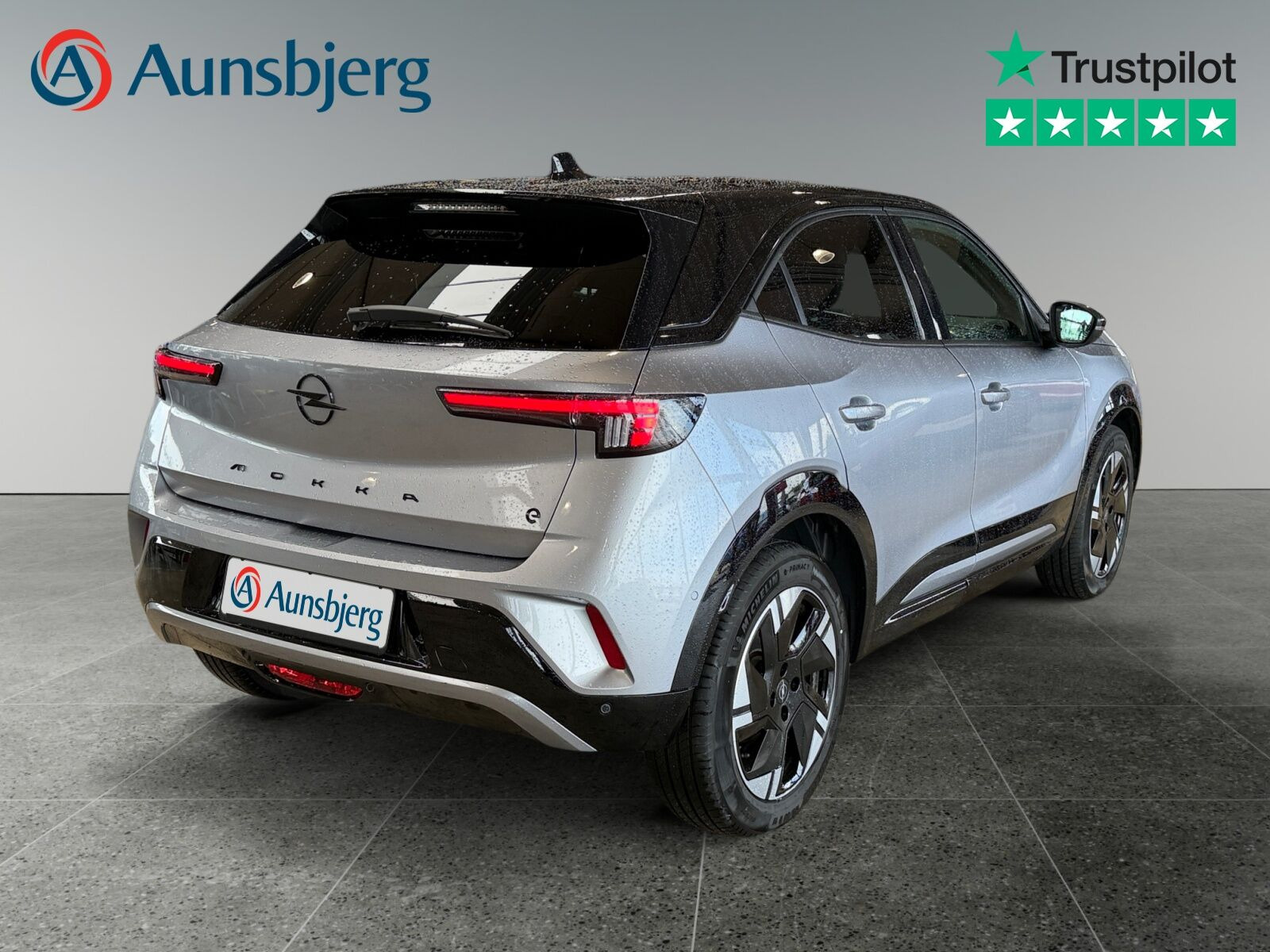 Grå Opel Mokka-e fra 2025