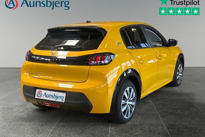 Gul Peugeot e-208 fra 2022