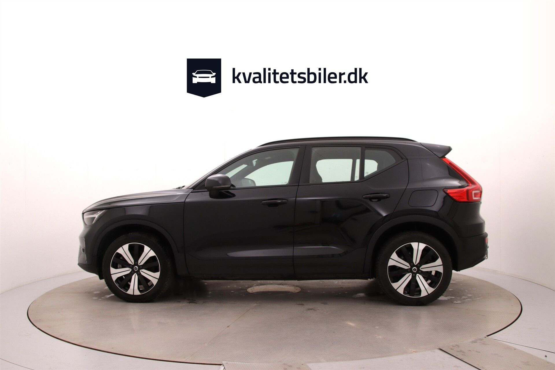 Sort Volvo XC40 fra 2023