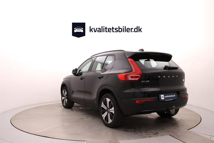 Sort Volvo XC40 fra 2023