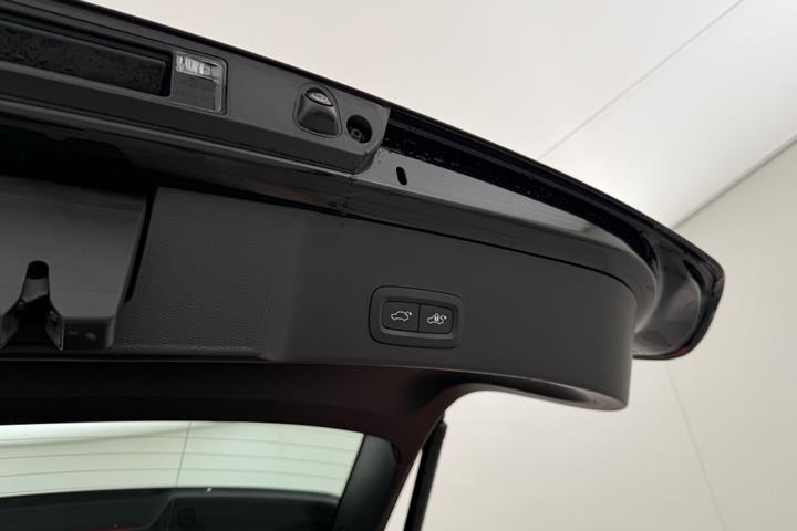 Sort Volvo XC40 fra 2023