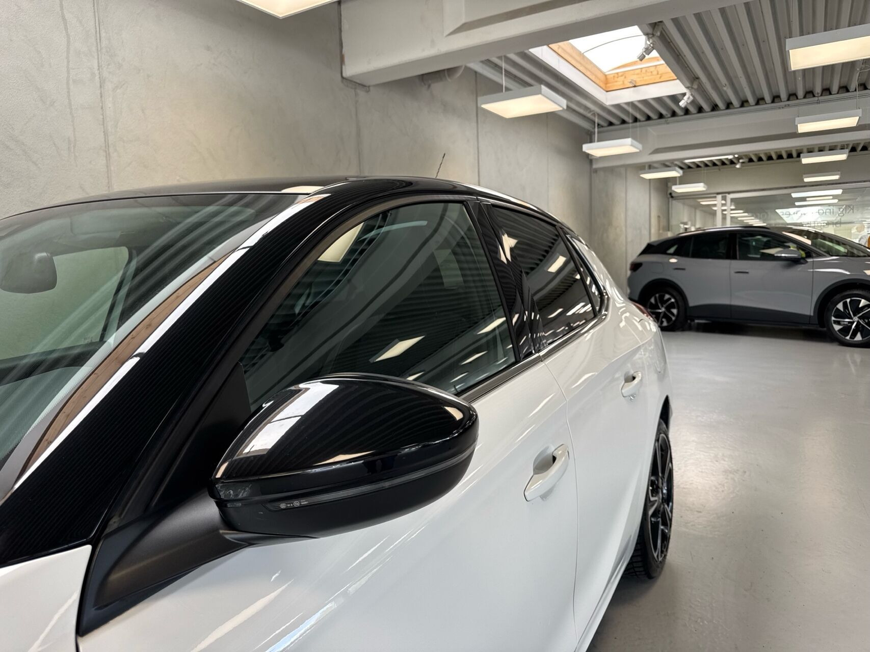 Hvid Opel Corsa fra 2020