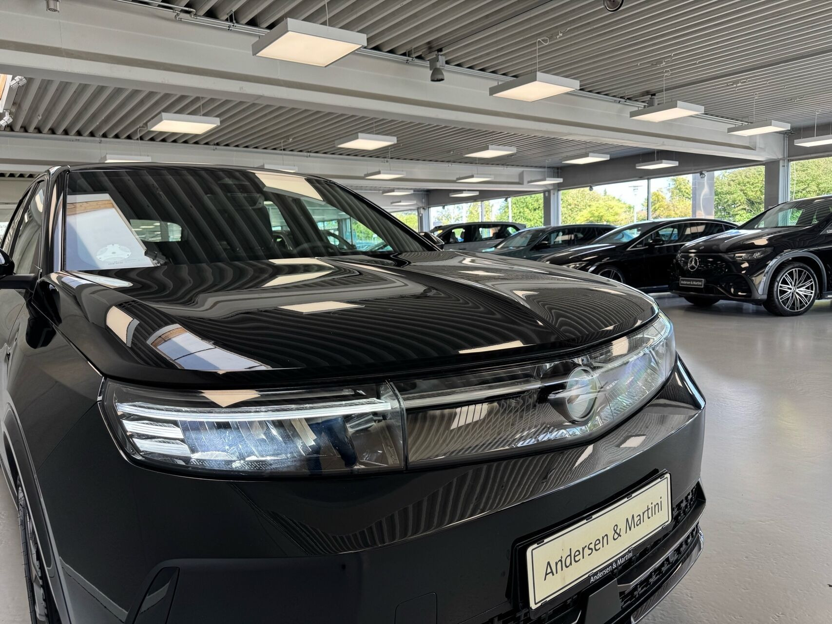 Sort Opel Grandland fra 2024
