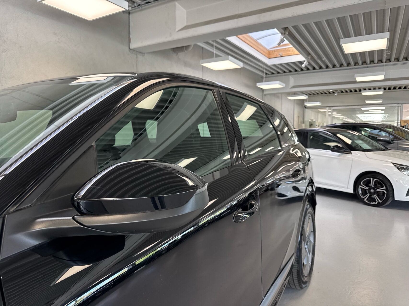Sort Opel Grandland fra 2024