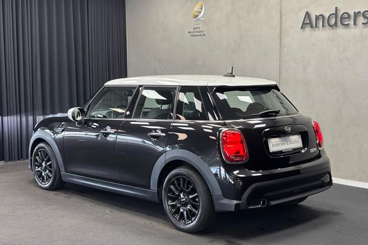 Hvid Mini Cooper fra 2023