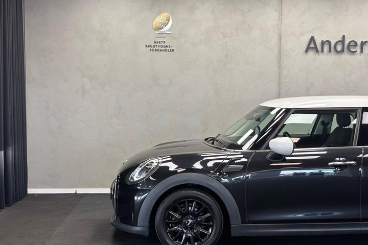 Hvid Mini Cooper fra 2023