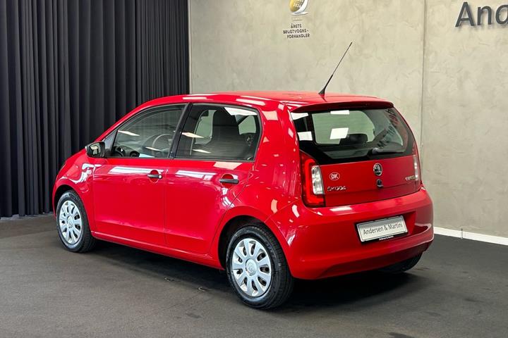 Rød Skoda Citigo fra 2013
