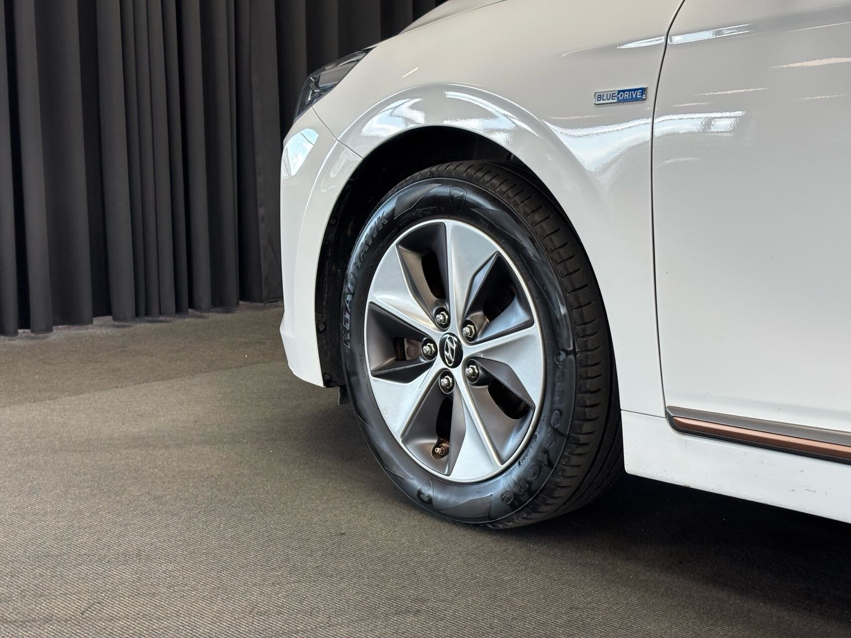 Hvid Hyundai Ioniq fra 2018