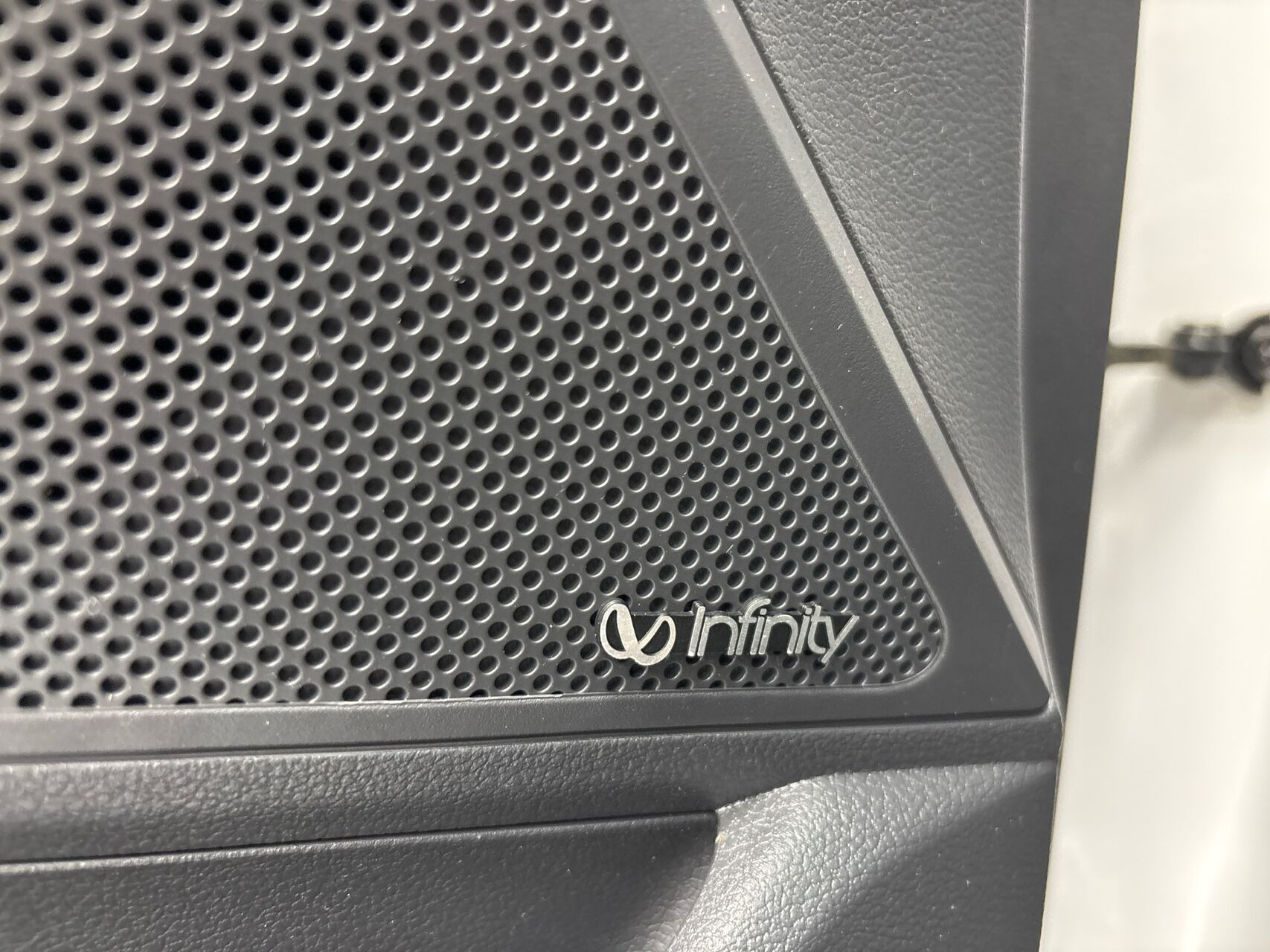 Hvid Hyundai Ioniq fra 2018