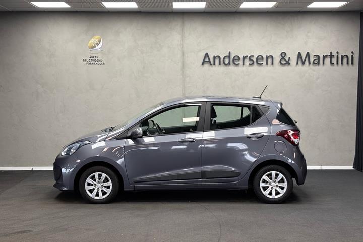 Grå Hyundai i10 fra 2018