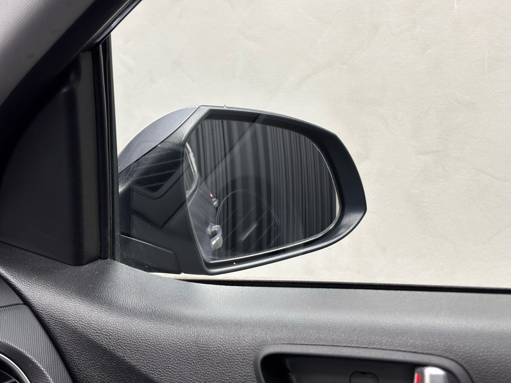 Grå Hyundai i10 fra 2018