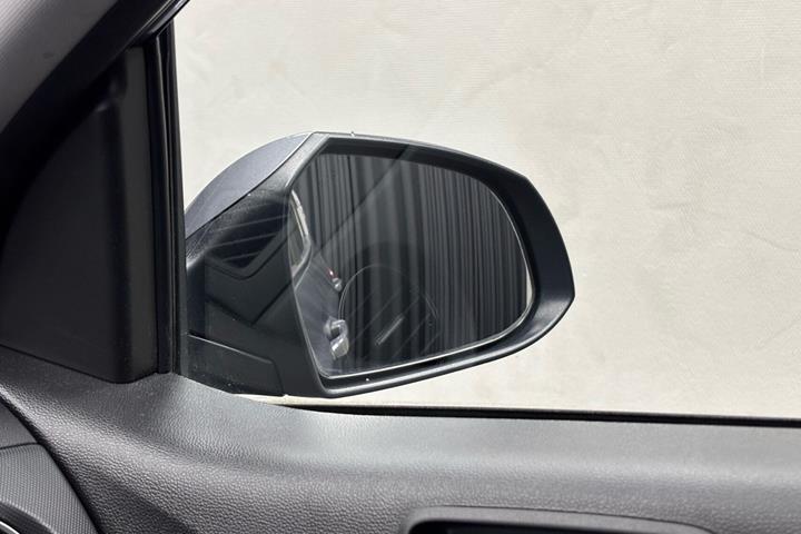 Grå Hyundai i10 fra 2018