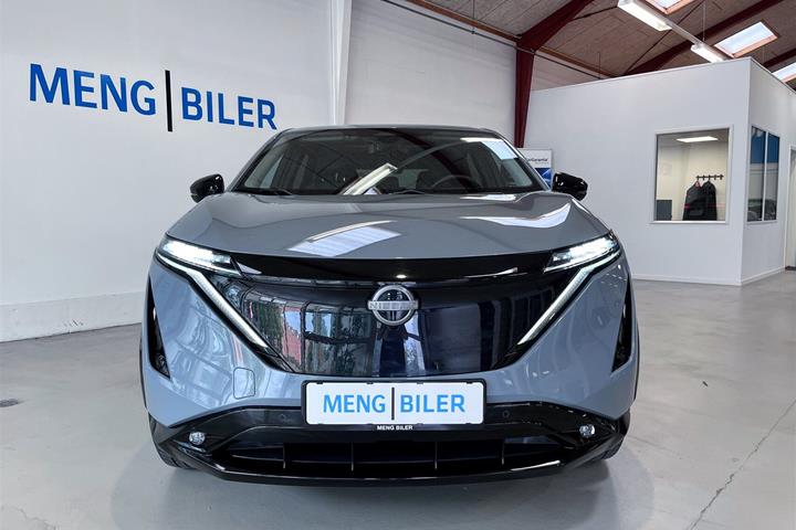 Grå Nissan Ariya fra 2024