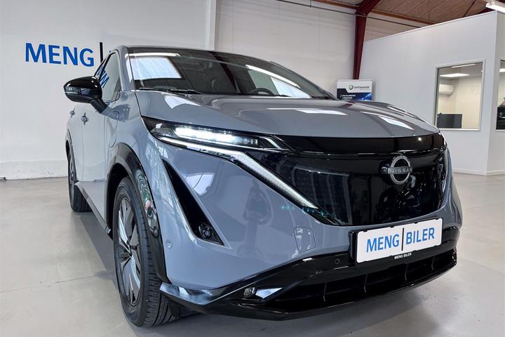 Grå Nissan Ariya fra 2024