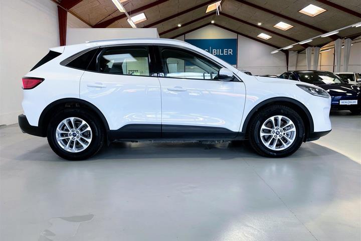 Hvid Ford Kuga fra 2021