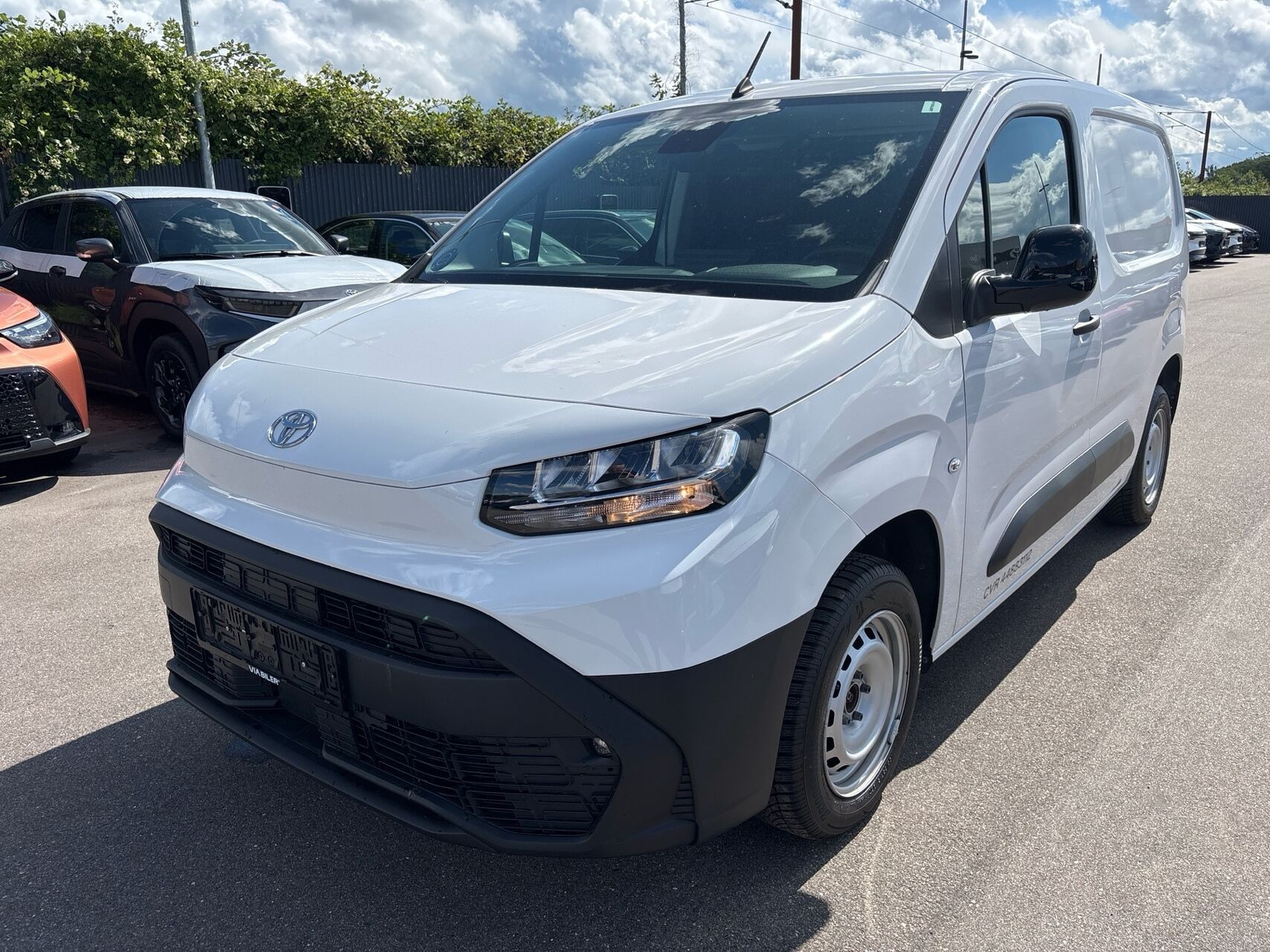 Toyota ProAce City 1,5 Medium D Comfort Master En Skydedør 102HK Van