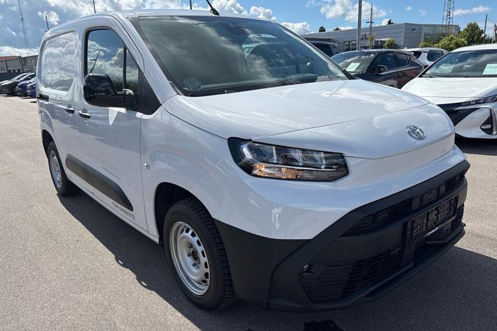 Hvid Toyota ProAce City fra 2025