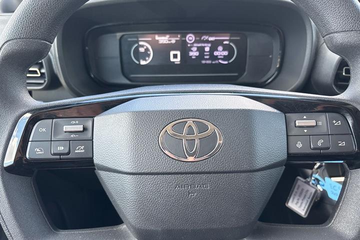 Hvid Toyota ProAce City fra 2025