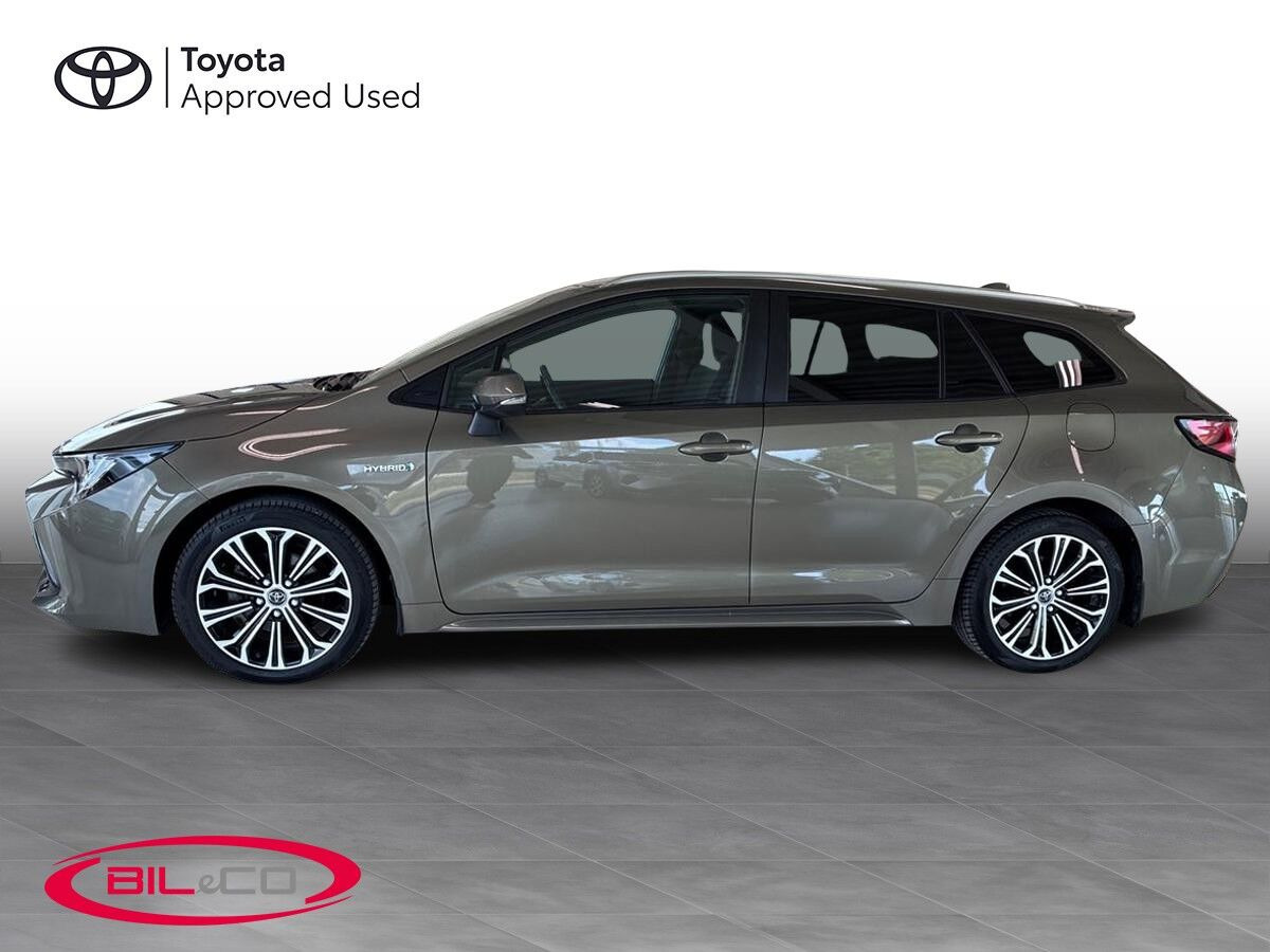 Bronze Toyota Corolla fra 2021